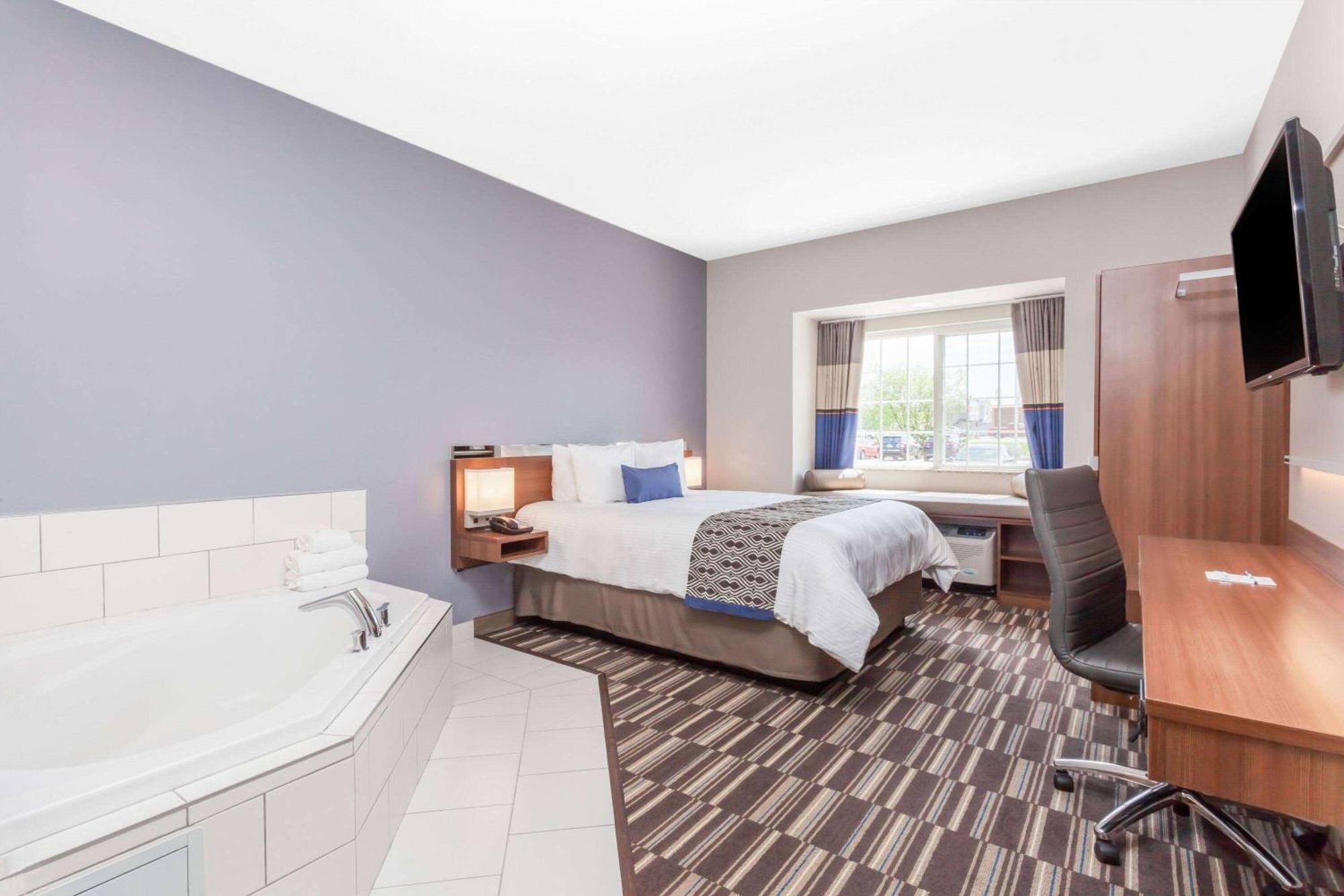 Microtel Inn & Suites Sault Ste. Marie Exterior foto